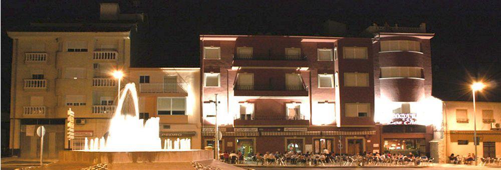 Hotel Los Chiles Villanueva Del Arzobispo Eksteriør bilde