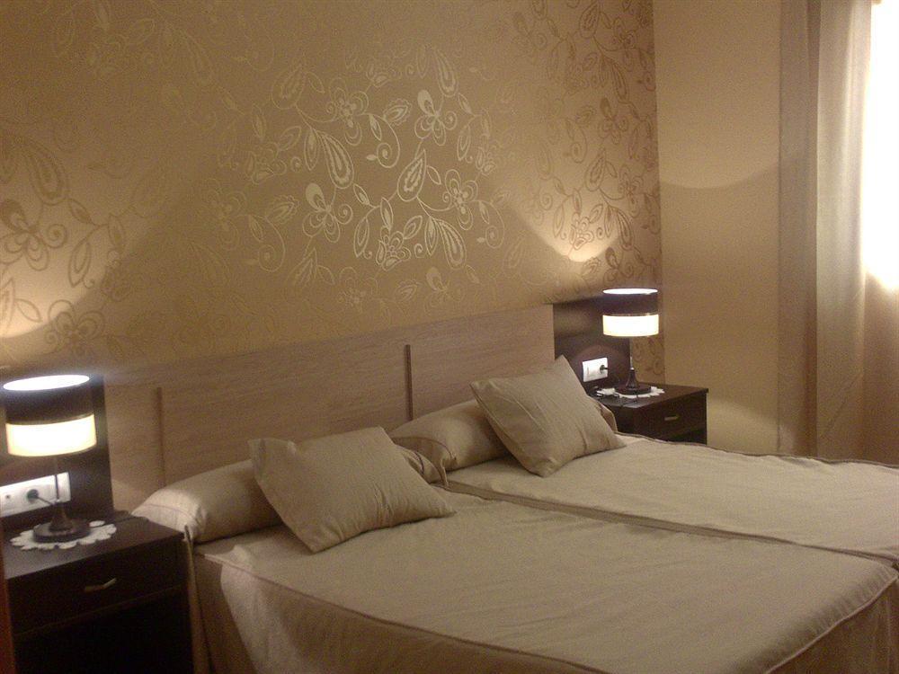 Hotel Los Chiles Villanueva Del Arzobispo Rom bilde